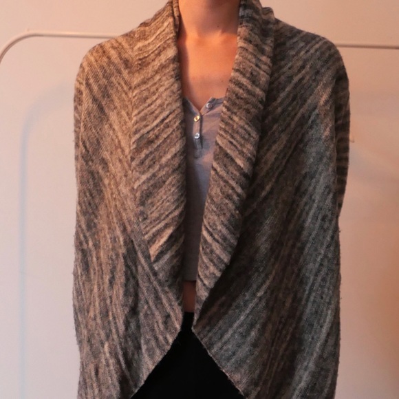 cardigan - Picture 2 of 8